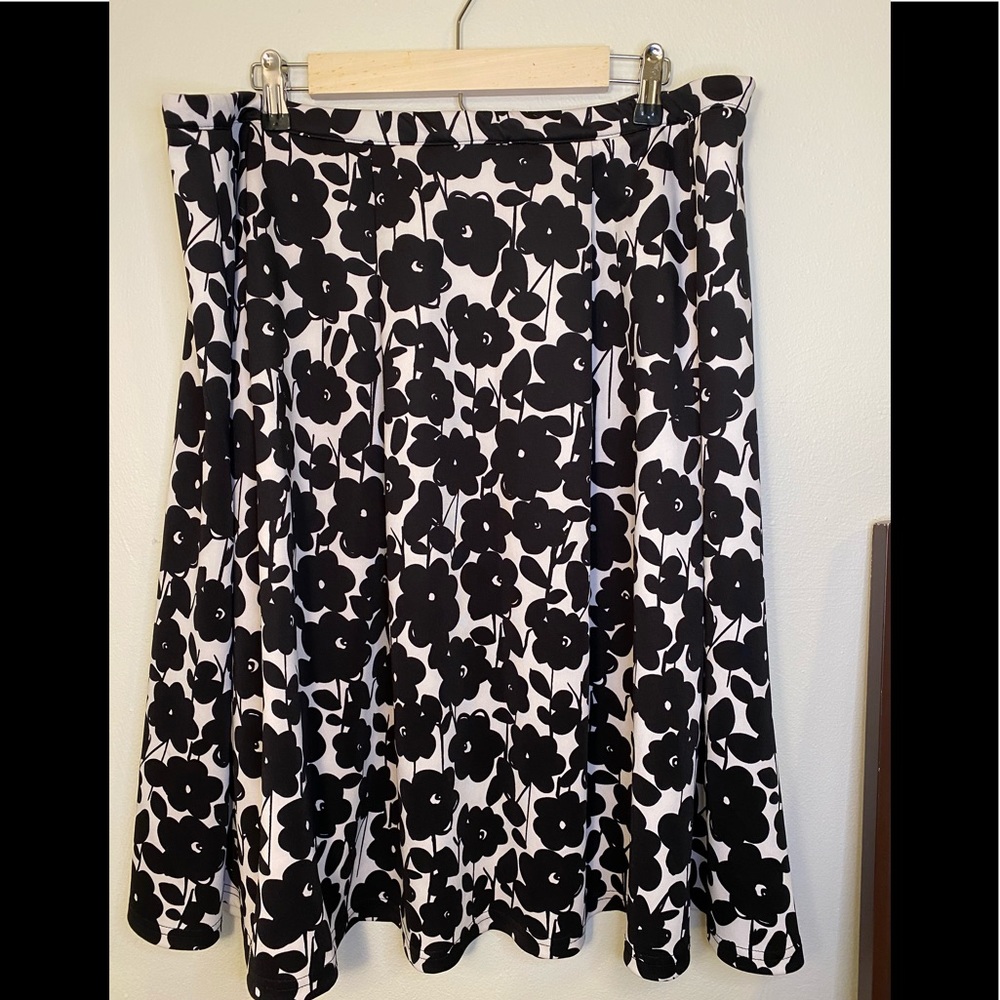 City Chic Black and White Floral A-Line Skirt